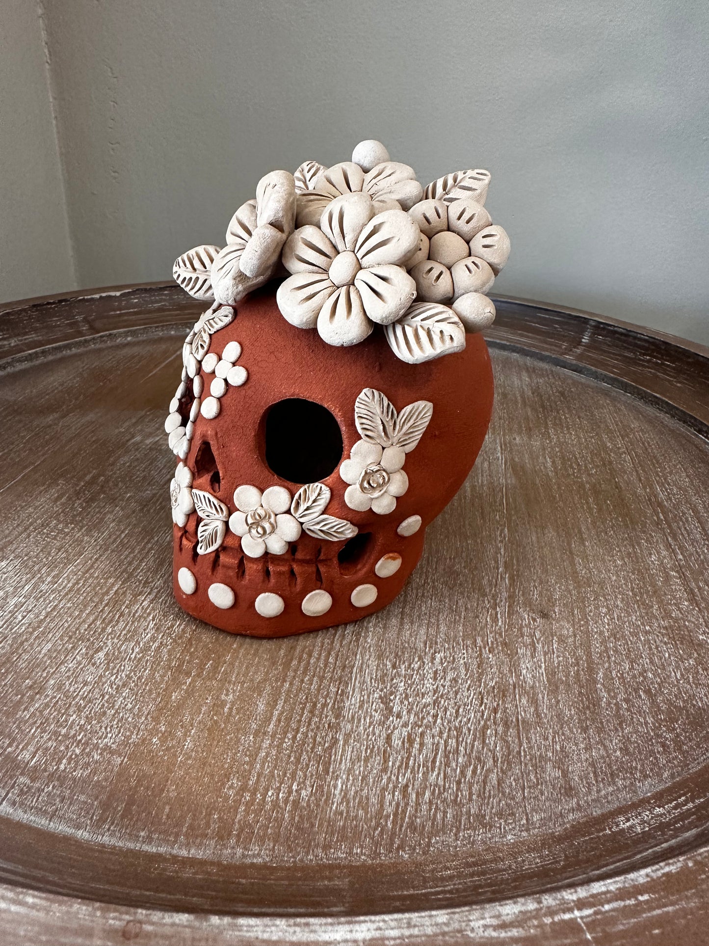 Clay Skull, Dia de Muertos, Barro Bordado, Medium