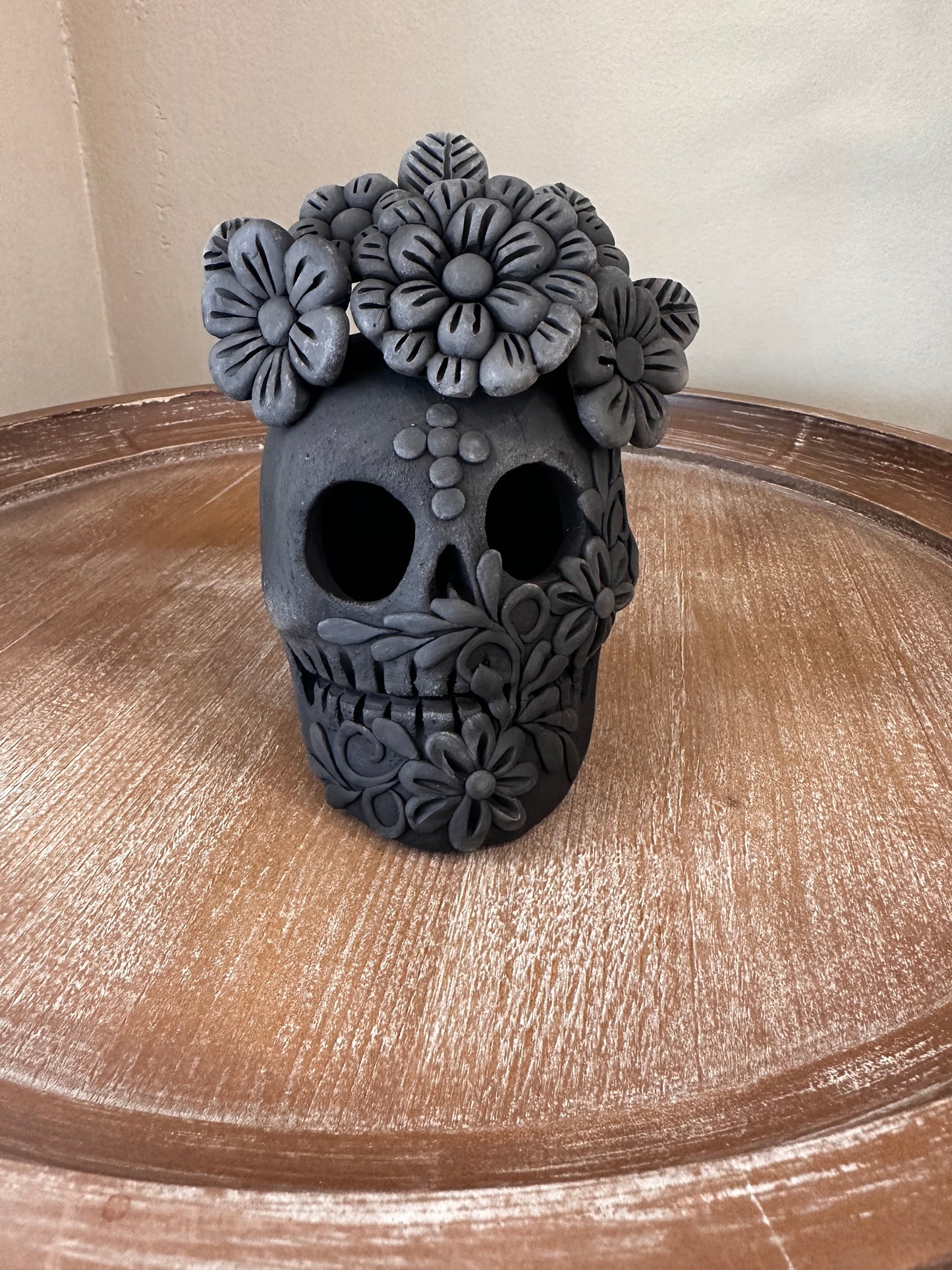 Clay Skull, Dia de Muertos, Barro Bordado, Medium