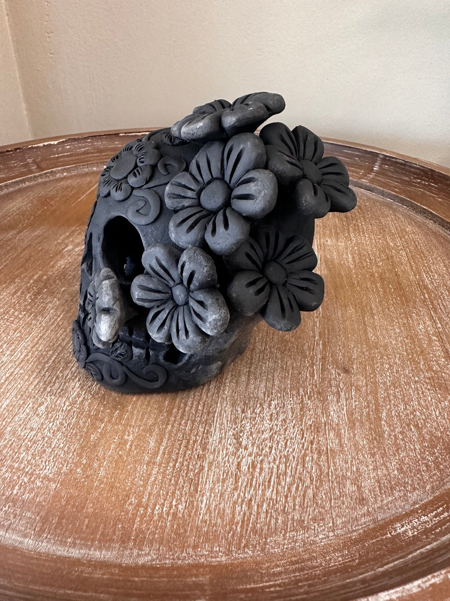 Clay Skull, Dia de Muertos, Barro Bordado, Medium