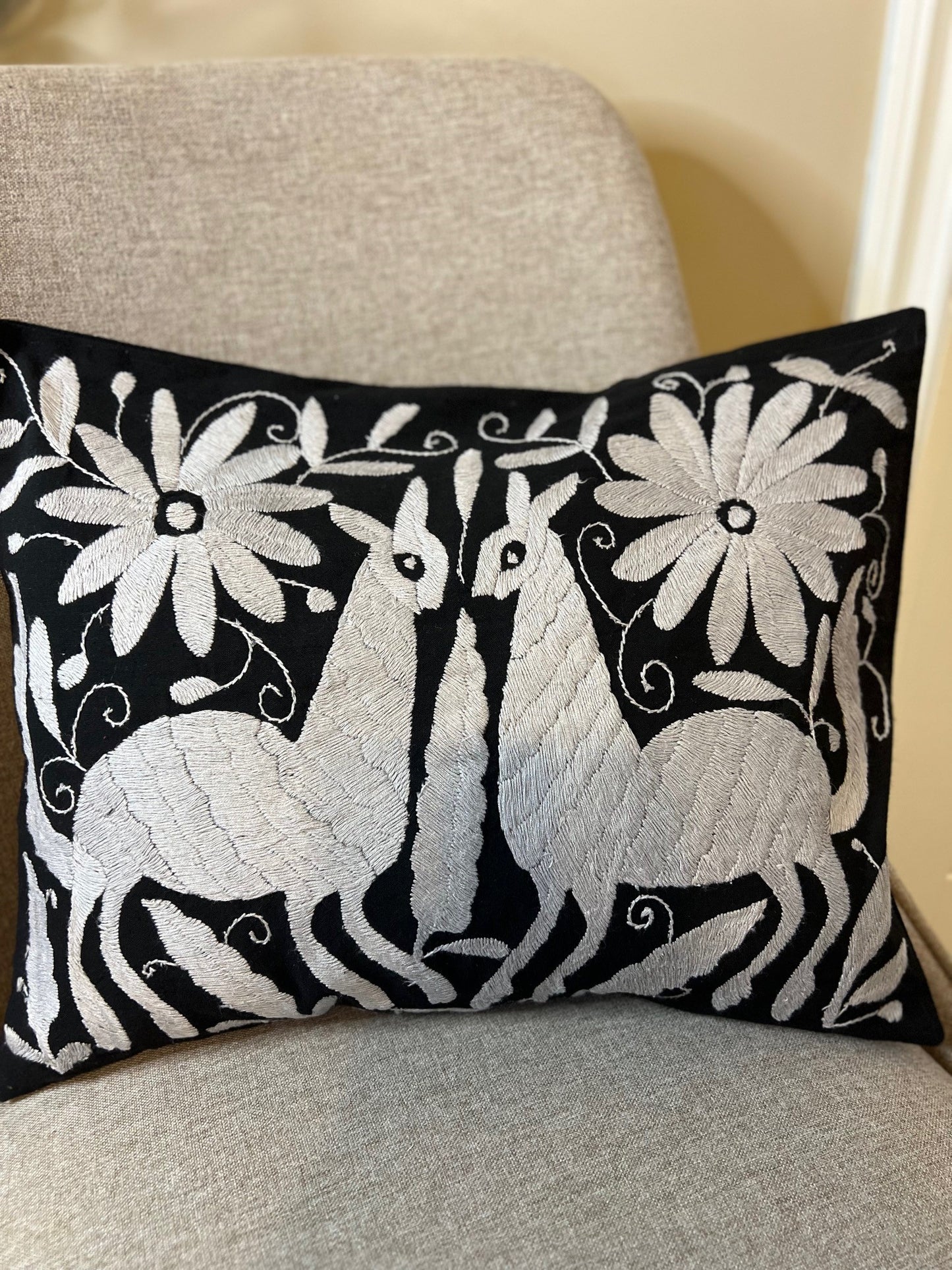 Otomi Lumbar Pillowcase - Gray/Black