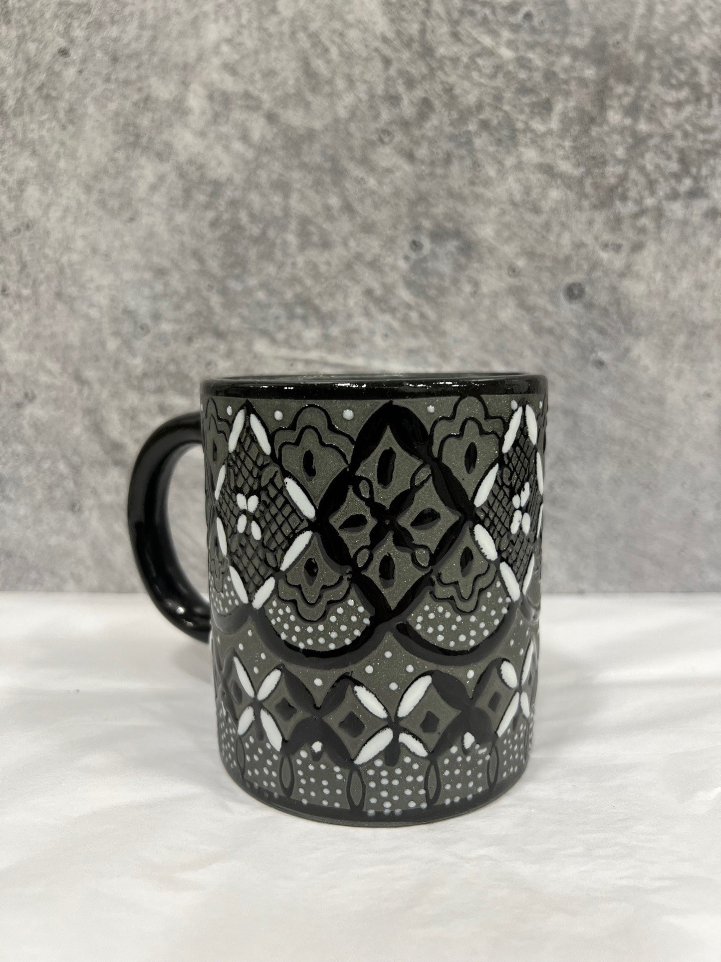 Tazas de Servin, Ceramic Black & White - Various Designs