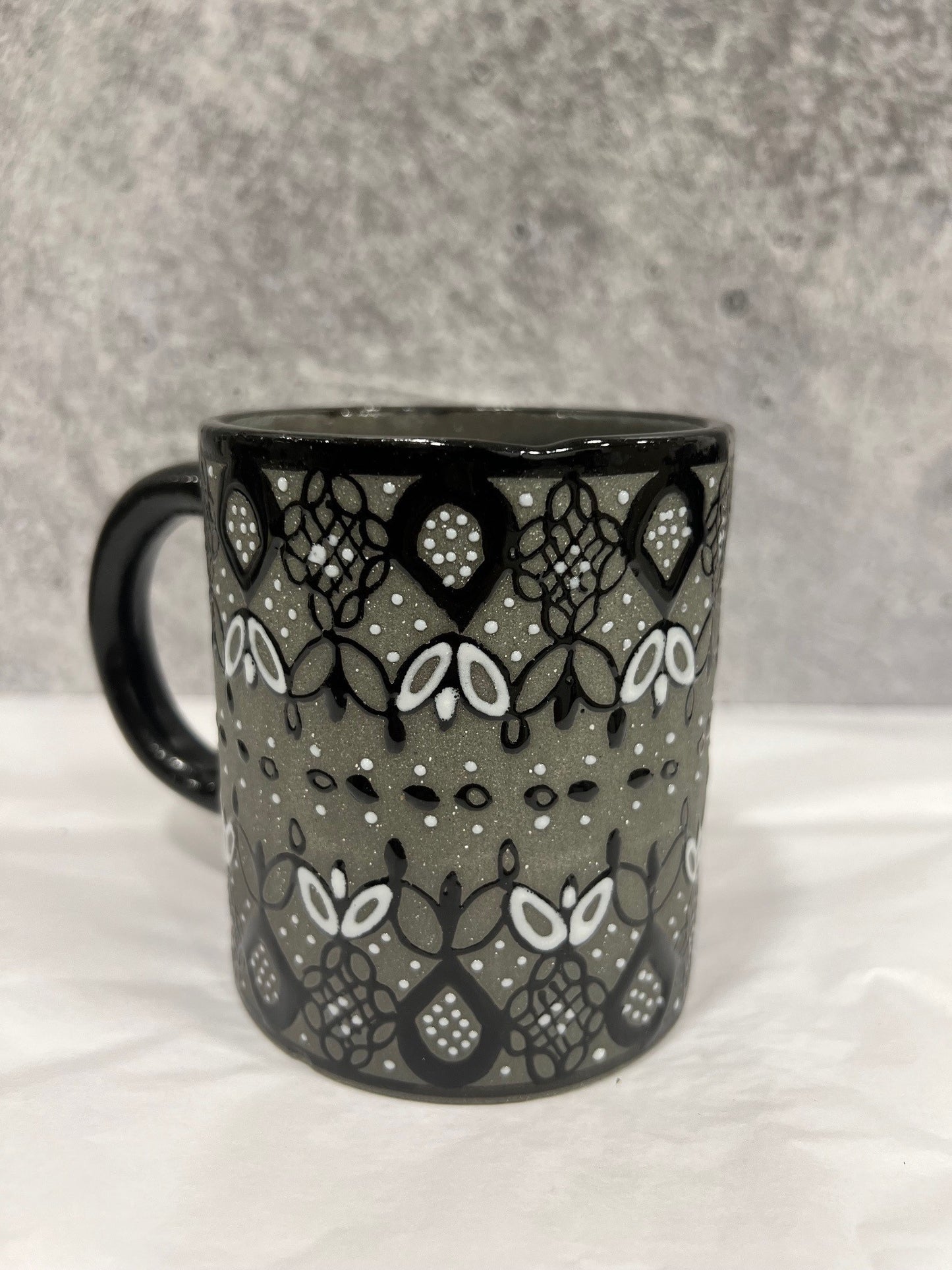 Tazas de Servin, Ceramic Black & White - Various Designs