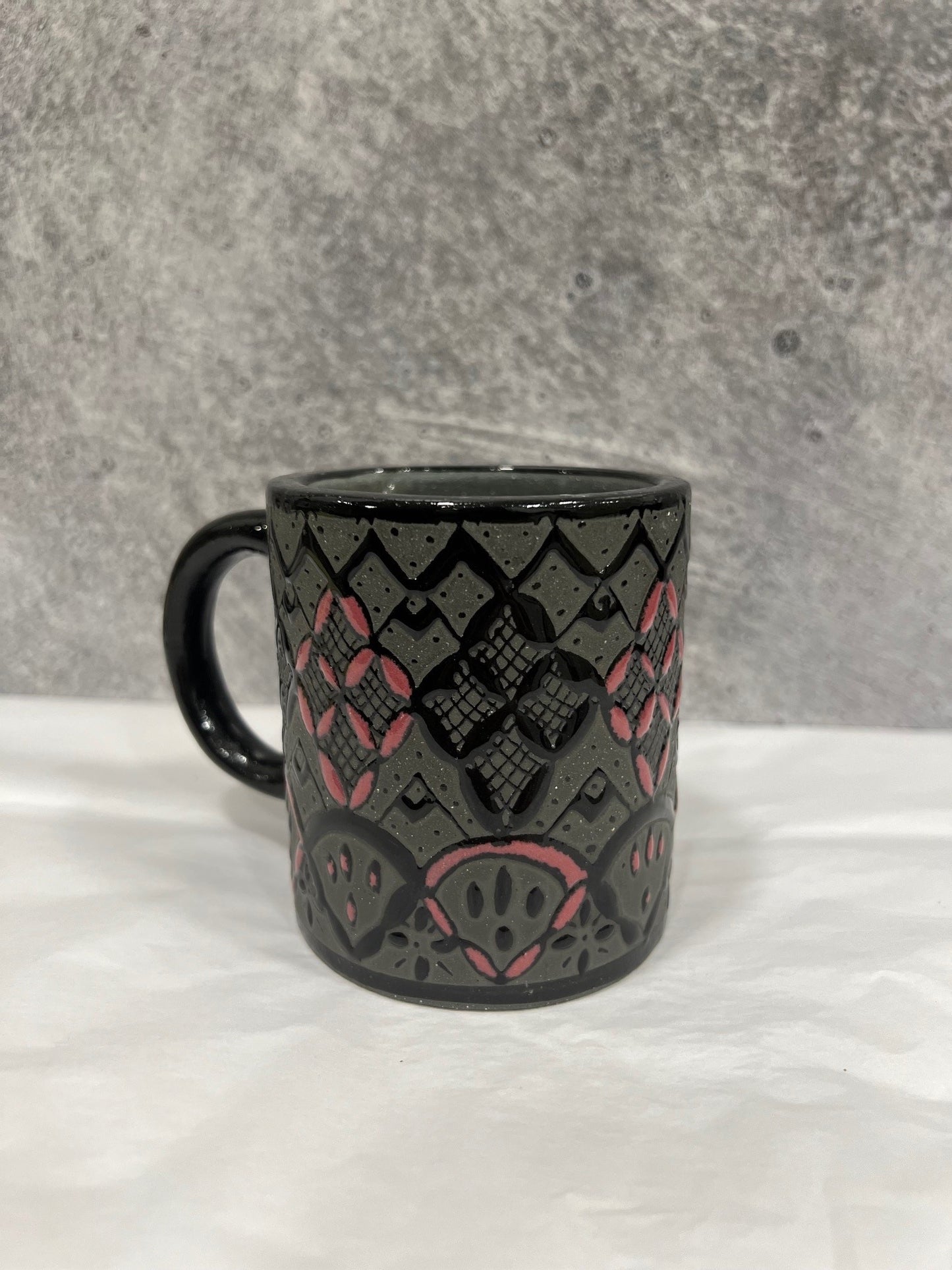 Tazas de Servin, Ceramic Black & Pink - Various Designs