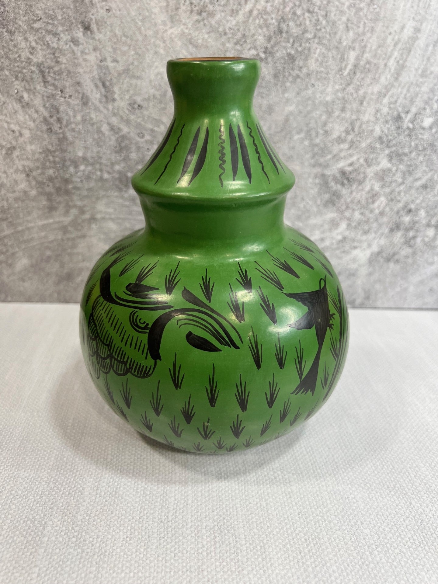 Huancito Long Spout Flowers Vase - Green