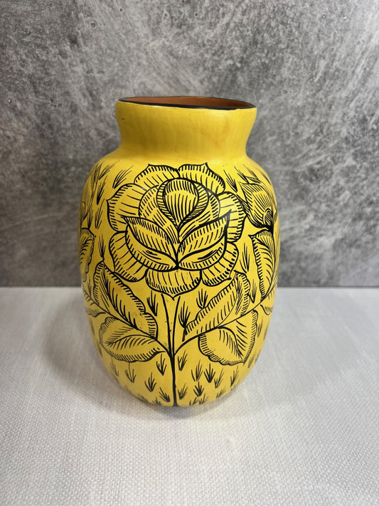 Huancito Medium Flowers Vase - Yellow