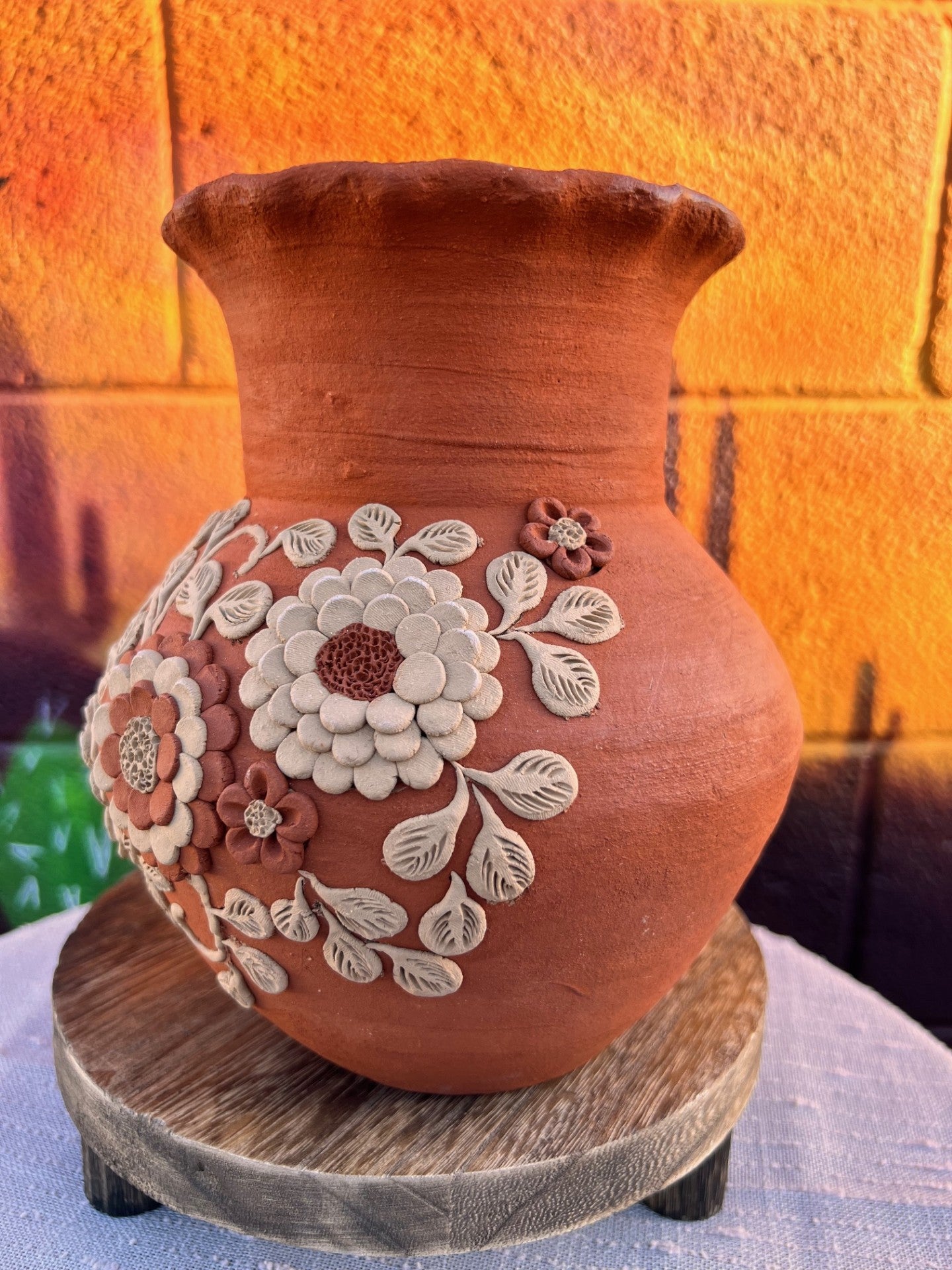 Barro Bordado Flower Vase