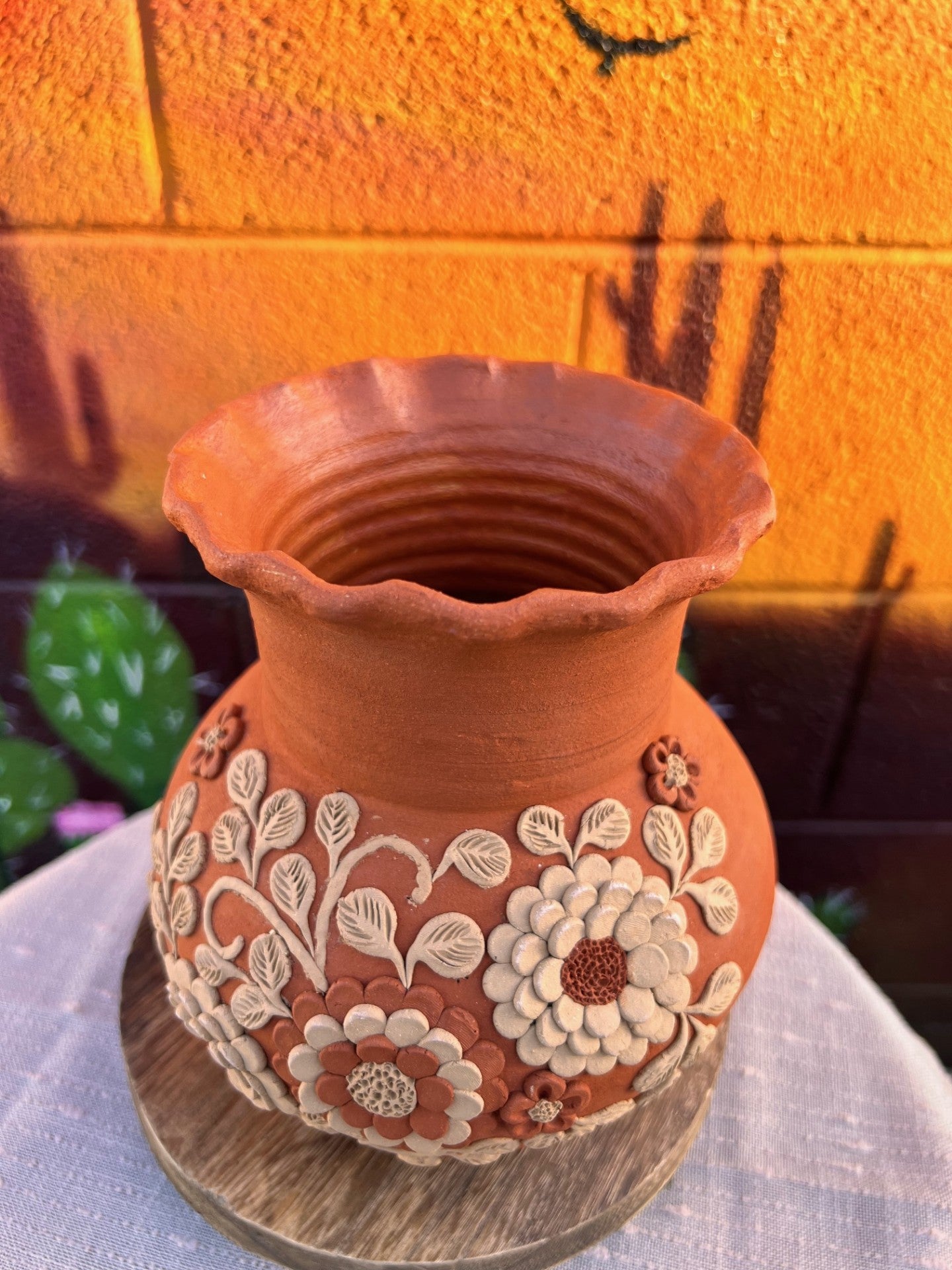 Barro Bordado Flower Vase