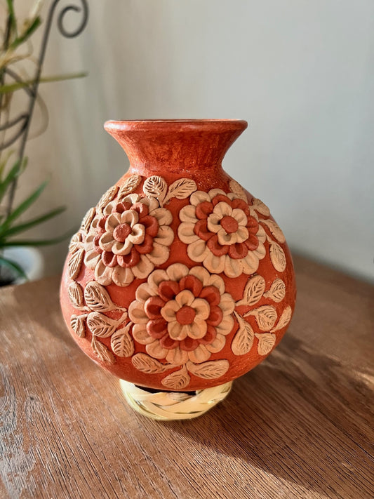 Barro Bordado Mini Flower Vase