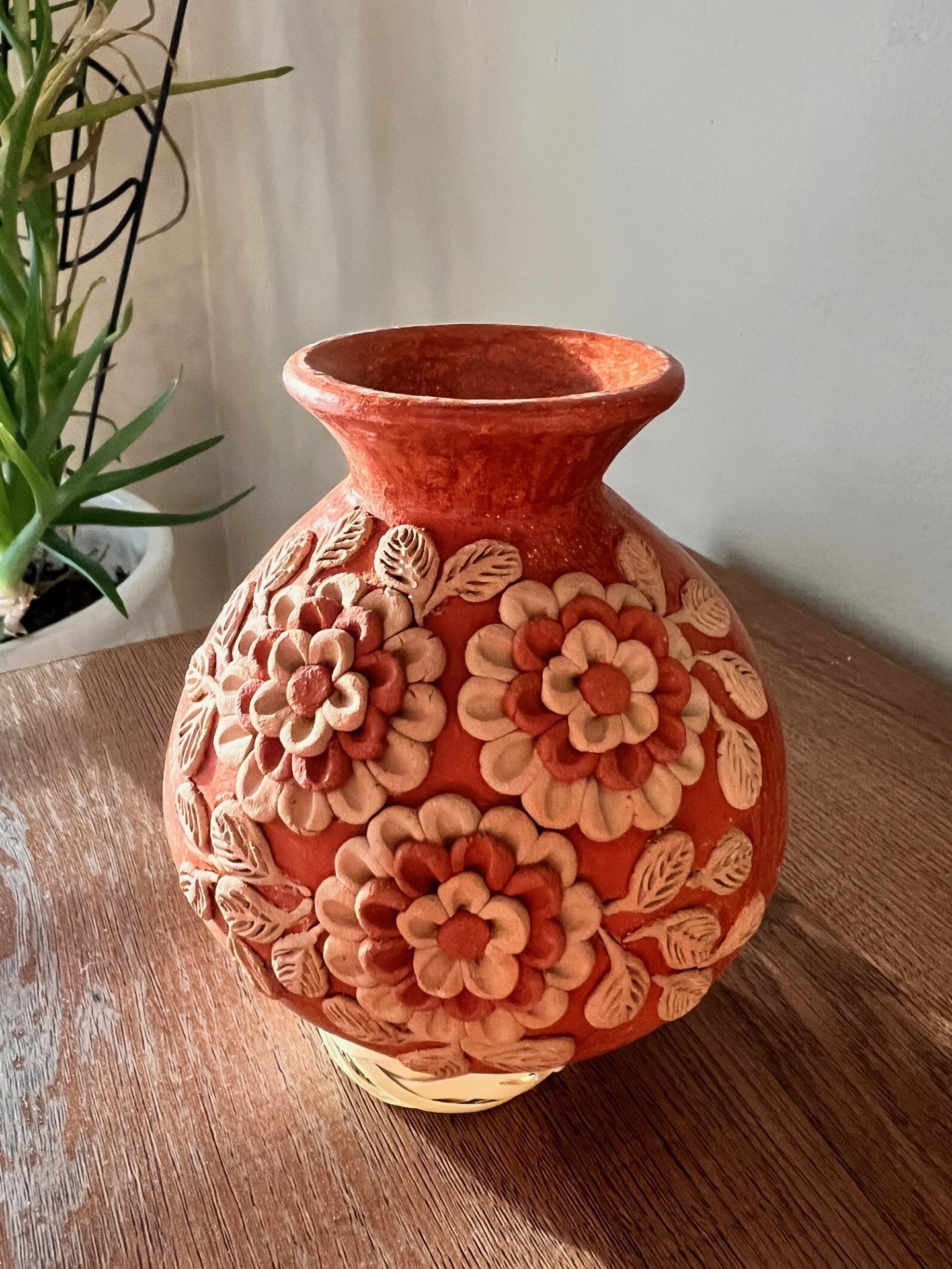 Barro Bordado Mini Flower Vase