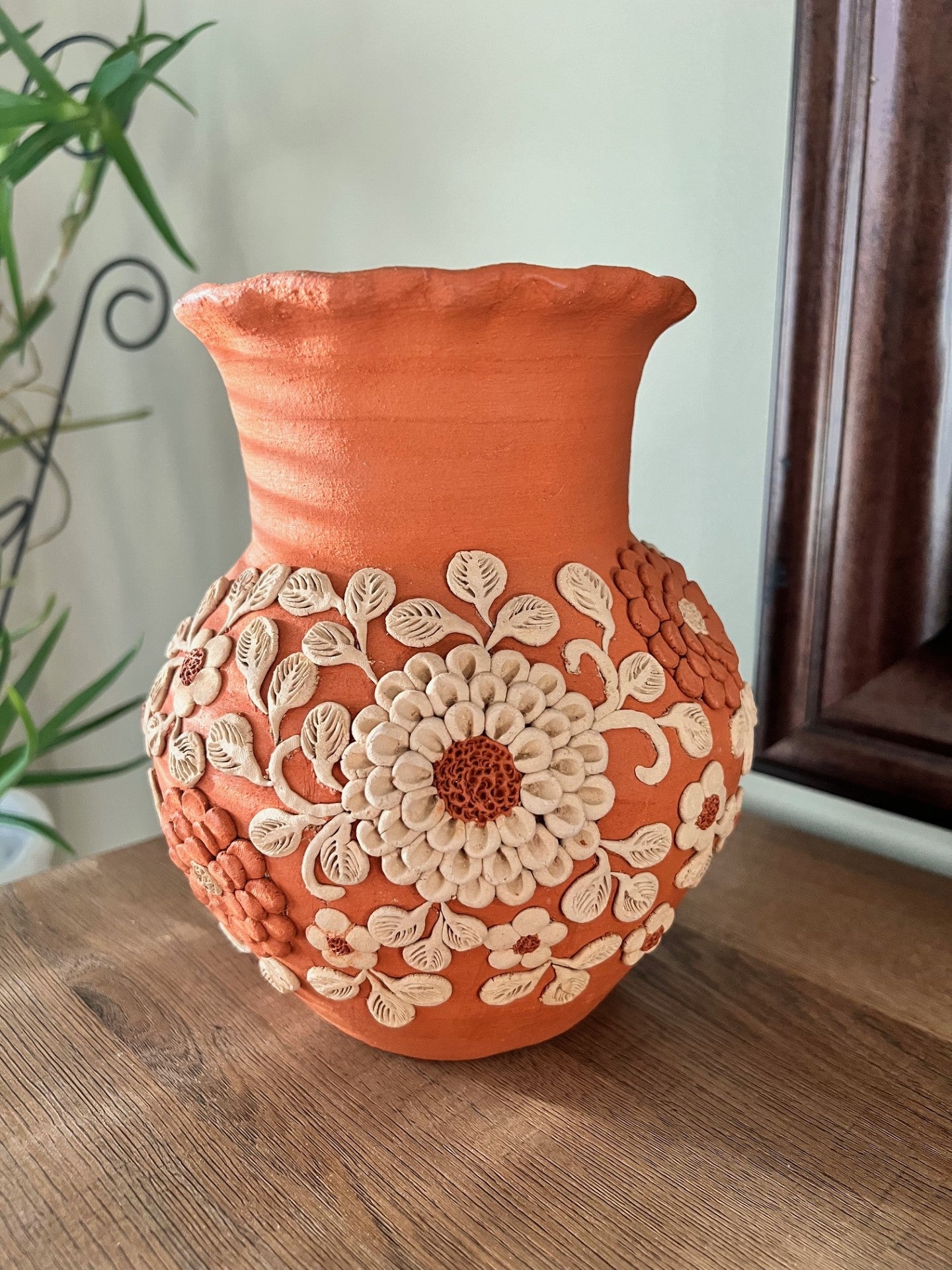 Barro Bordado Flower Vase