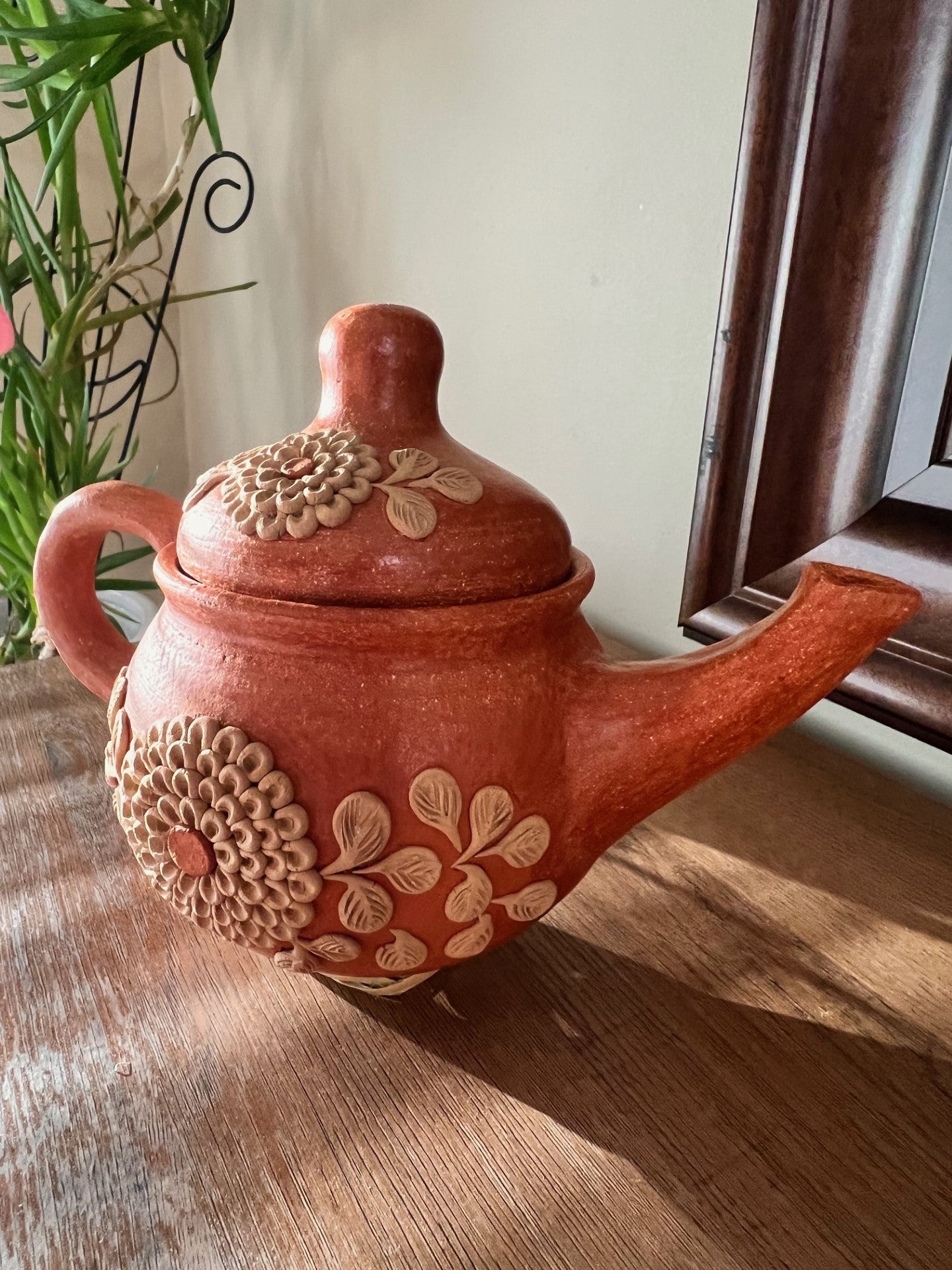 Barro Bordado Flower Tea Pot